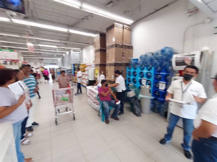 Continúa jornada de vacunación contra el Covid-19 en Coatzacoalcos(+Video)