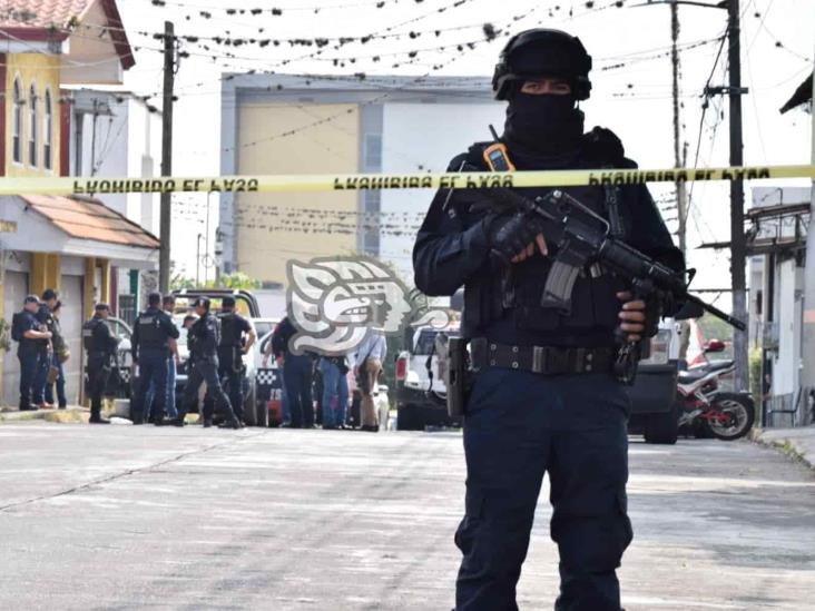 Atacan a policías en Córdoba; sicarios hieren a uno, ‘levantan’ a dos oficiales, uno aparece ejecutado