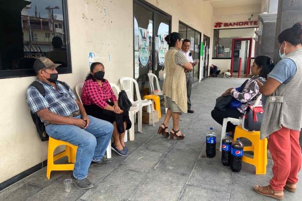 Aumenta tensión en Sayula; intentaron irrumpir en palacio municipal (+Video)