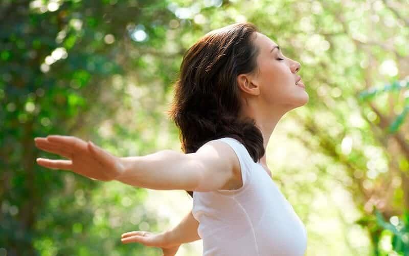 El ritual de la gente feliz: Paz mental, desapego y alegría natural