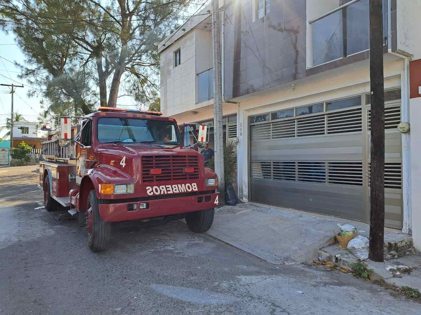 ¡Le explota la estufa! Se registra explosión por presunta acumulación de gas en casa de Boca del Río