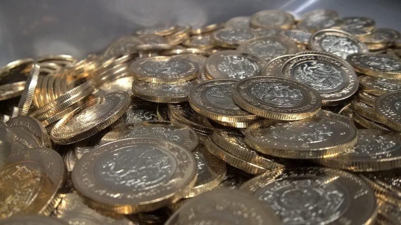 Súper peso alcanza cotización de 18.95 frente al dólar