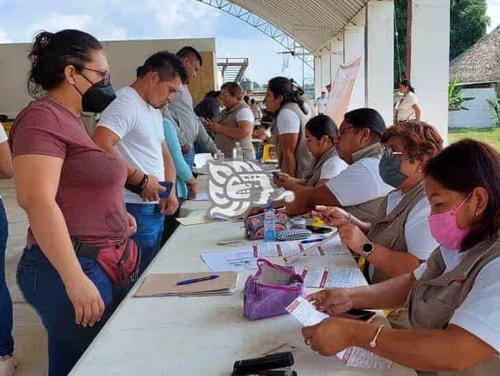 Entregan tarjetas a incorporaciones de Jóvenes Construyendo el Futuro en el sur