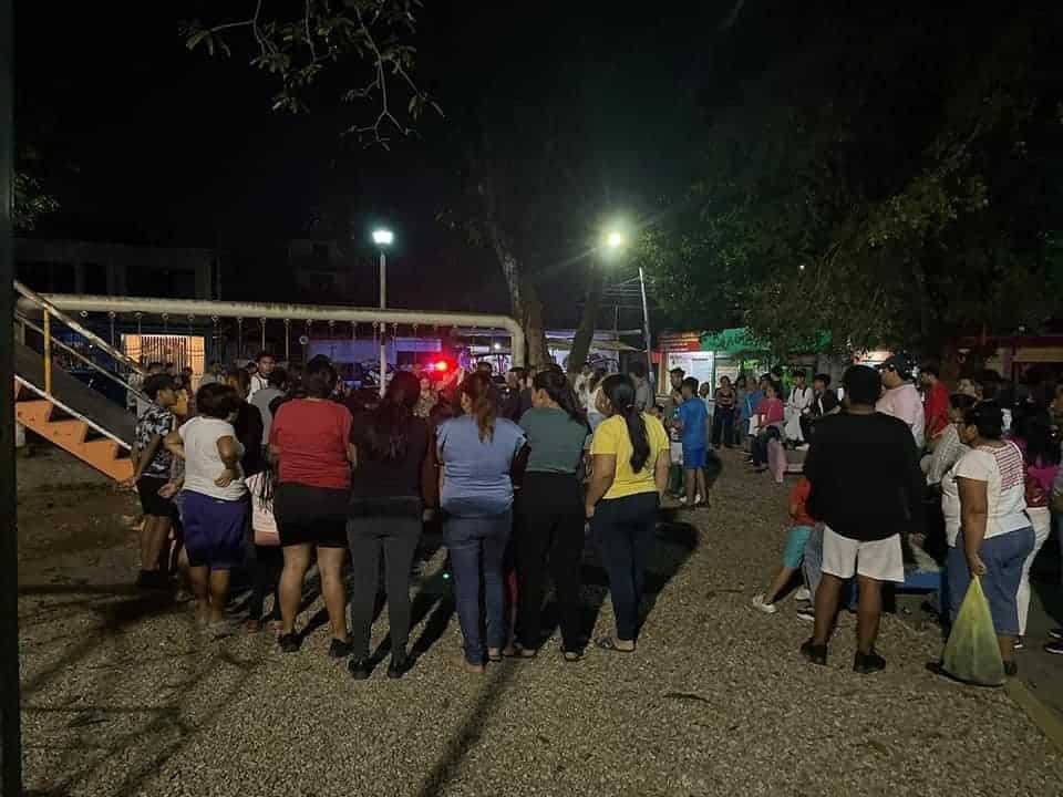 Estudiante presuntamente intoxicada en Minatitlán está estable; fue hallada en un parque