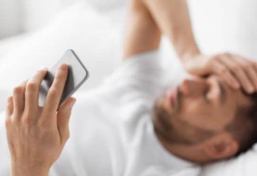Aléjate del teléfono y duerme mejor