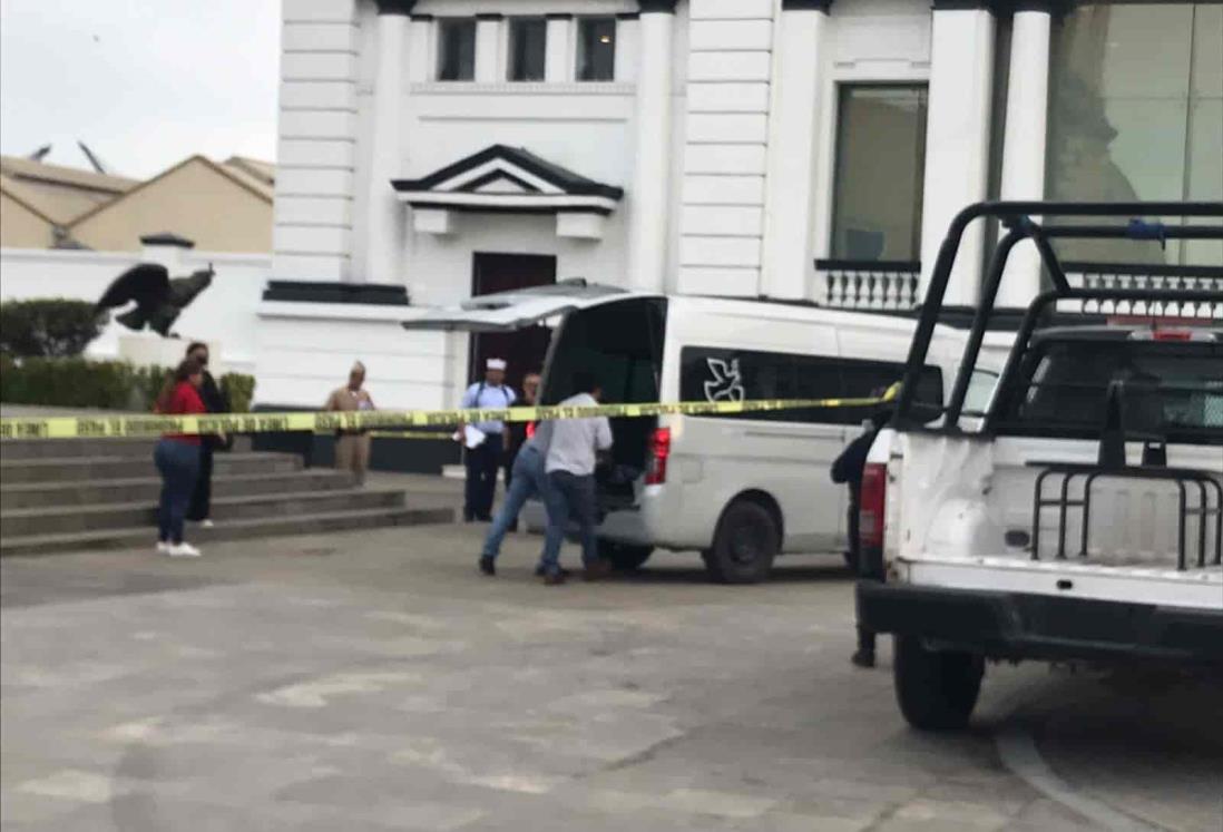 Hallan a persona sin vida en plaza de la República en Veracruz