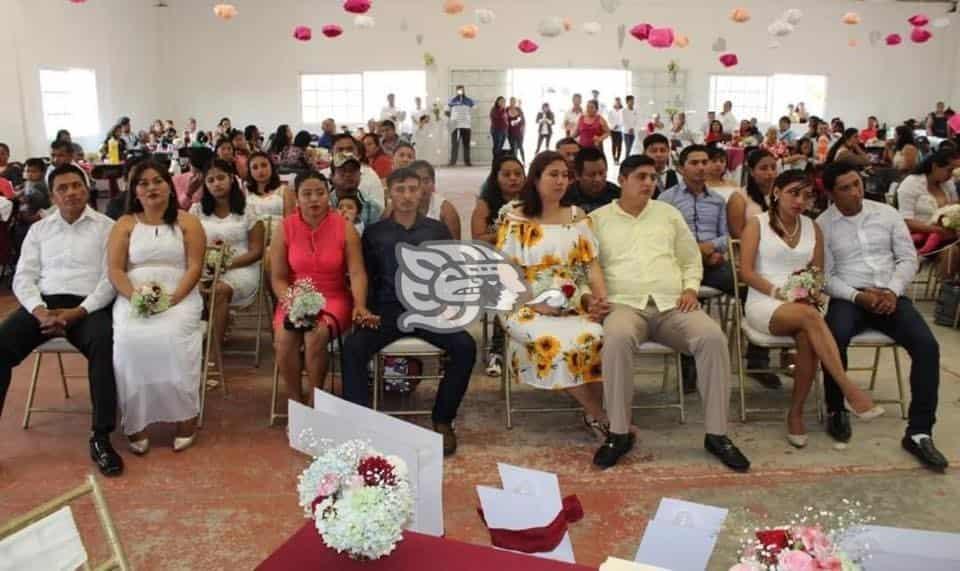 Invitan a parejas a contraer matrimonio en bodas colectivas