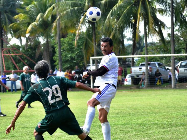 Inicia nueva temporada en el futbol de sesentones