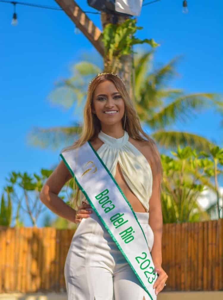 Realizan imposición de bandas a participantes de Miss Earth Veracruz