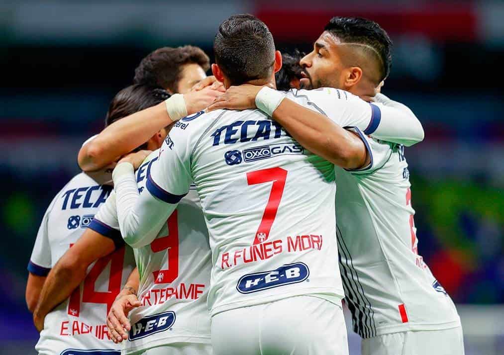 Apretada victoria de Monterrey en su visita al Cruz Azul (+Video)