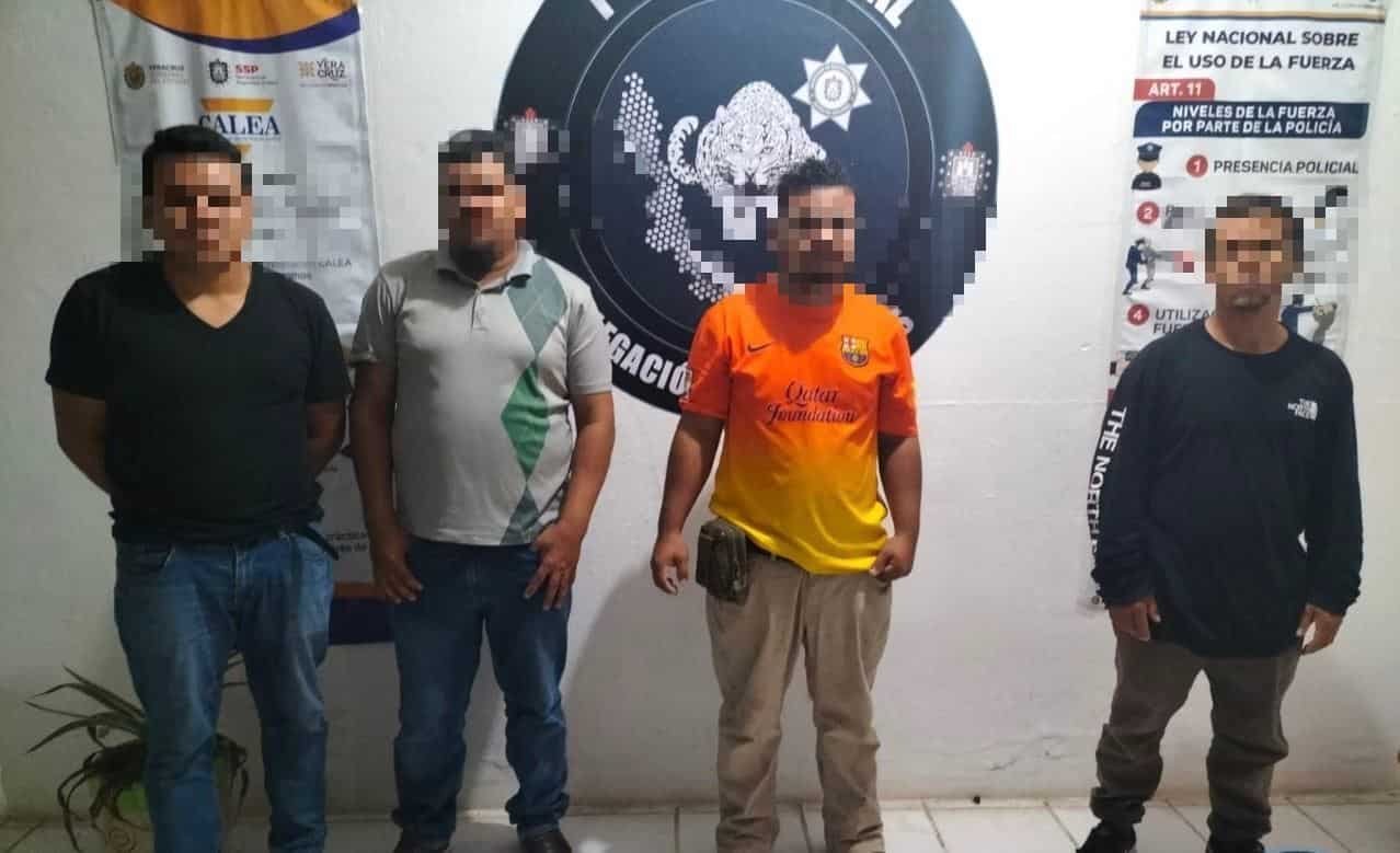 24 migrantes fueron asegurados en cuatro municipios de Veracruz; detienen a presuntos polleros