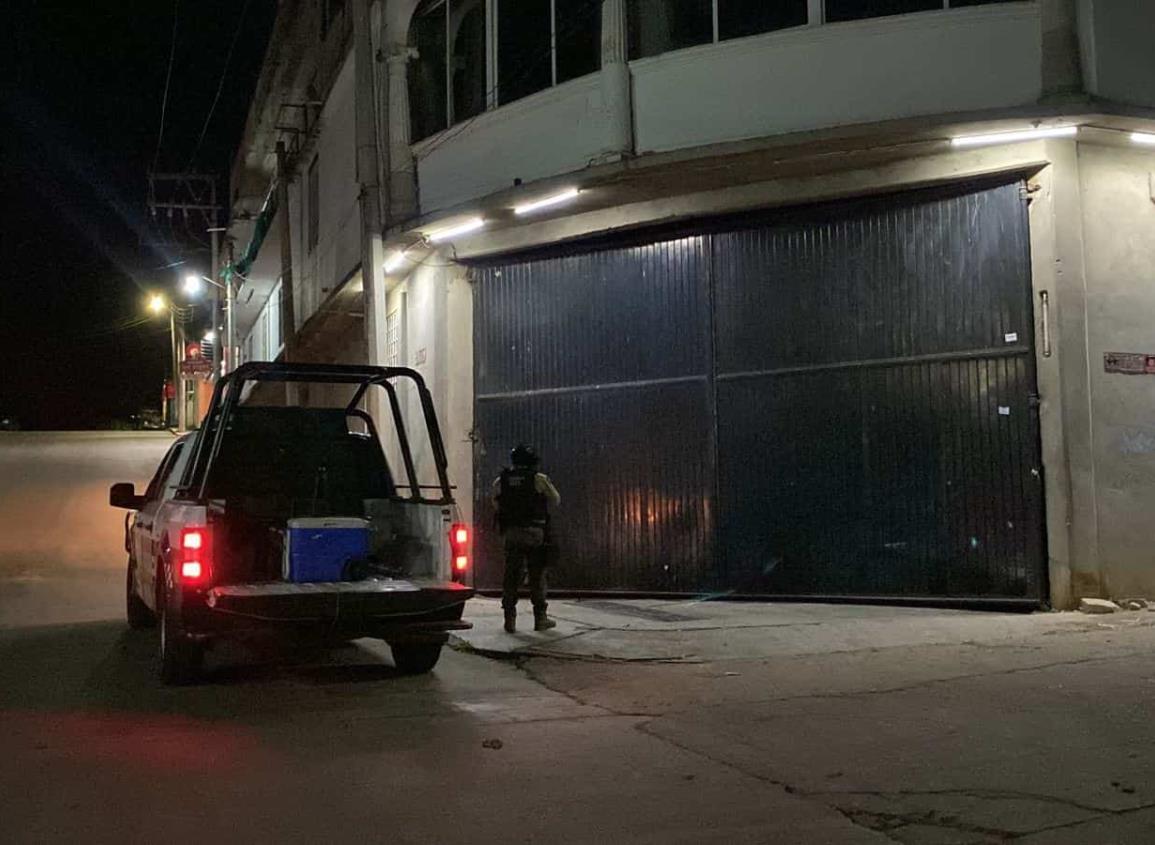 Atacan vivienda de empresario acayuqueño