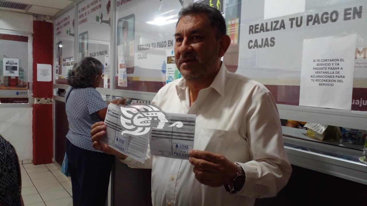 Acude Amado Cruz al pago anual anticipado en CMAS