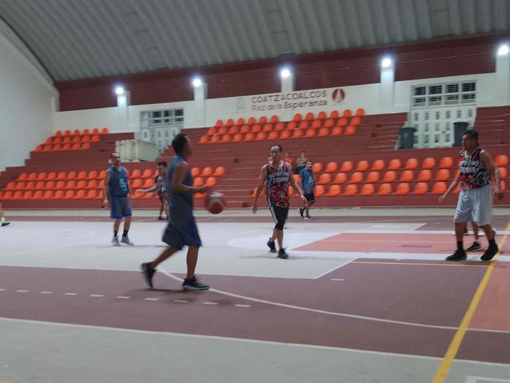 DIMUDE obliga a suspender jornada de baloncesto  por quedar bien con Fufuy