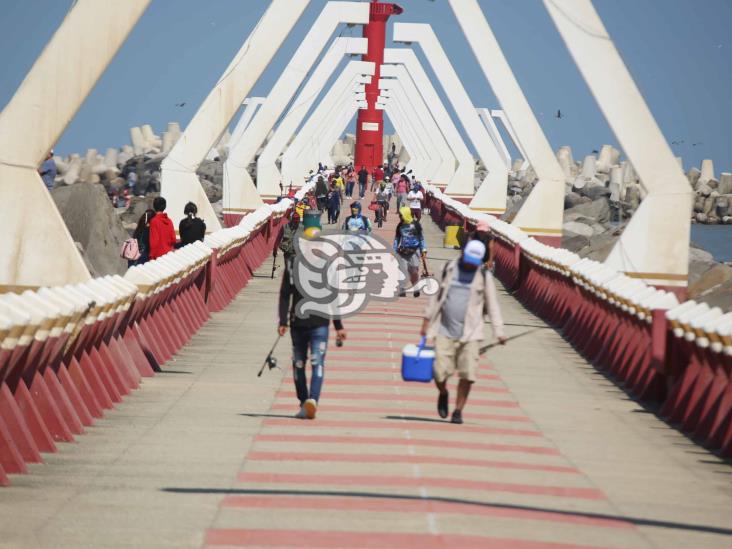 Con caña, tarraya o buceando, persiste tradición de la pesca en Coatzacoalcos