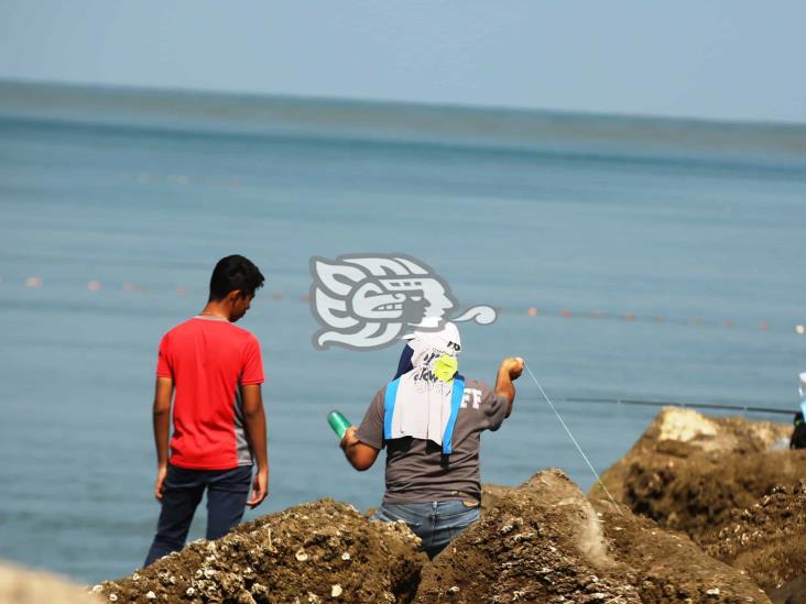 Con caña, tarraya o buceando, persiste tradición de la pesca en Coatzacoalcos