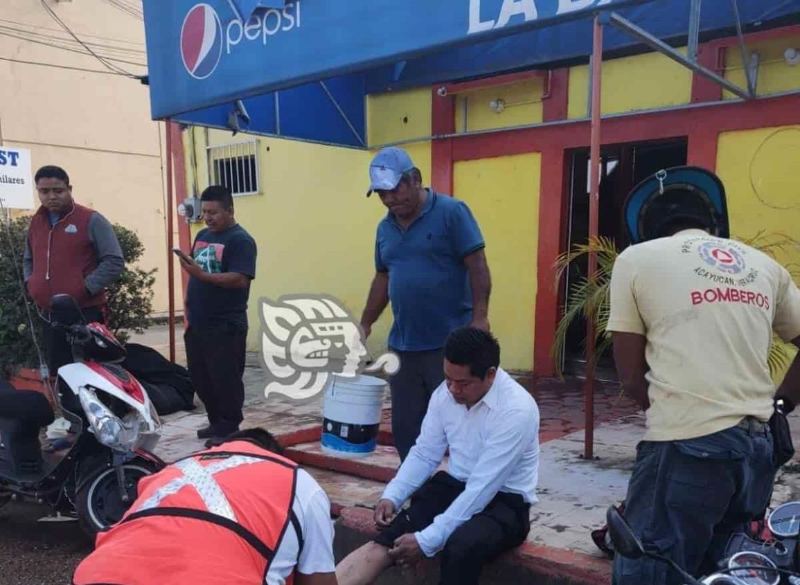 Choque entre motociclistas en barrio de Acayucan