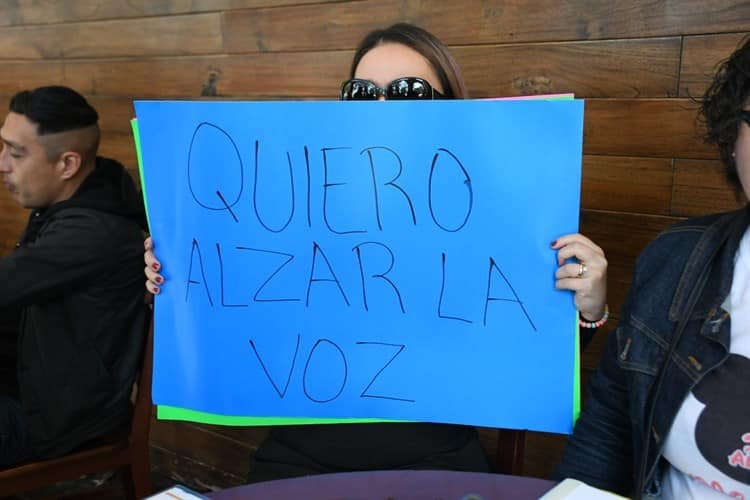 No quieren pagar pensión alimentaria de su hijo; pide apoyo al gobernador