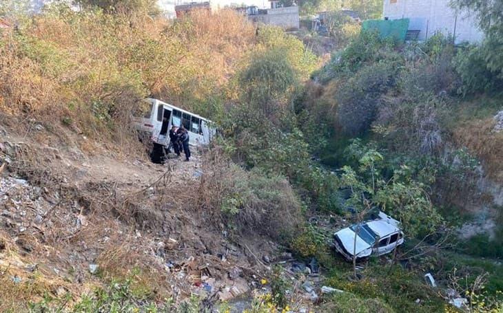 Microbús impacta camioneta en Naucalpan; 3 personas muertas (+Video)