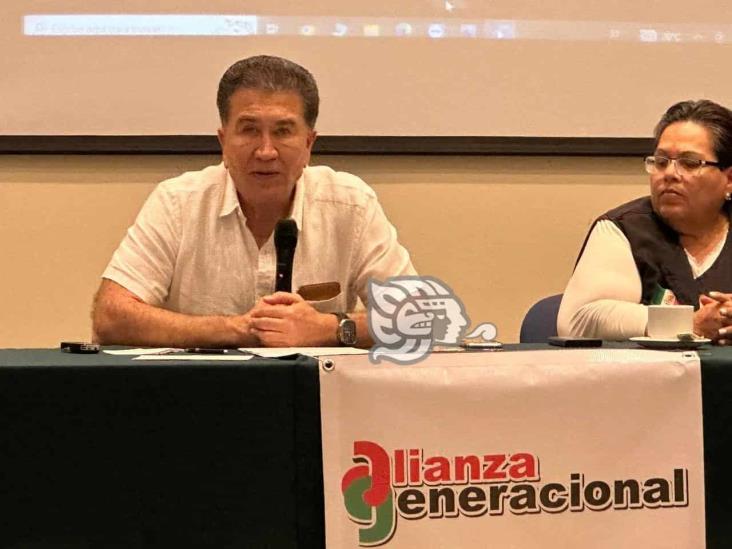 Promoverá Héctor Yunes amparos vs reemplacamiento; niega sea tema político