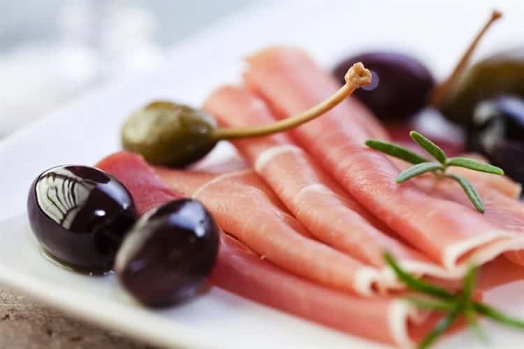 Descubre y distingue entre jamón serrano, ibérico y prosciutto