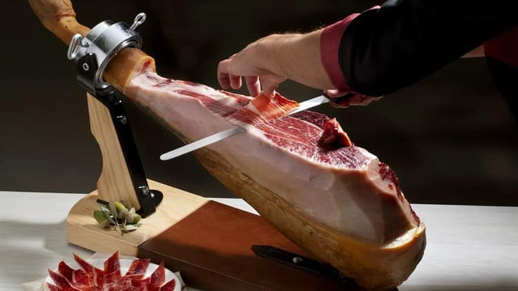 Descubre y distingue entre jamón serrano, ibérico y prosciutto