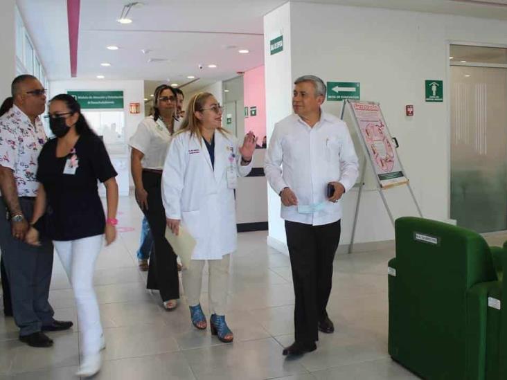 Titular del IMSS Veracruz Norte visitó Clínica de Mama y UMF No. 57