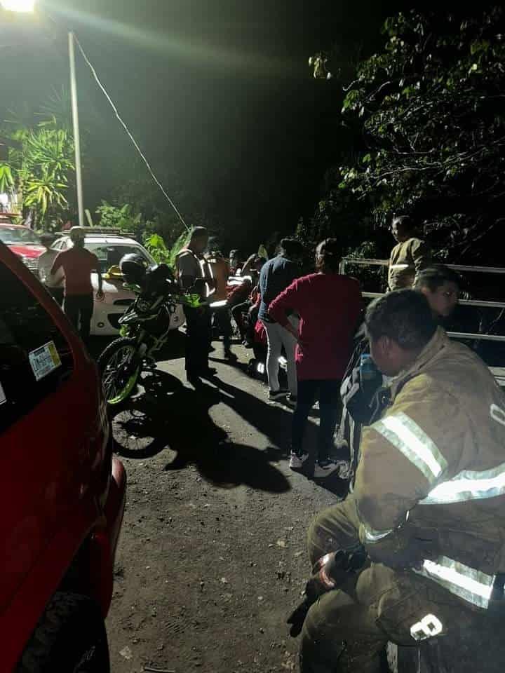 Rescatan a menor de 17 años de un barranco en Fortín