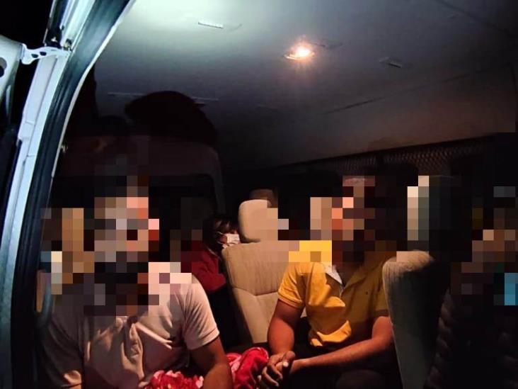 Aseguran a 36 migrantes en municipios del centro de Veracruz