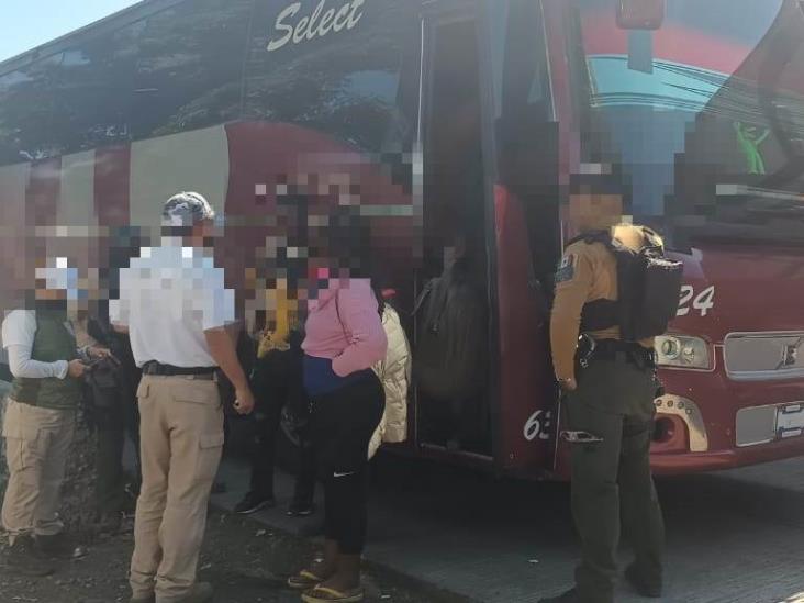 Aseguran a 36 migrantes en municipios del centro de Veracruz