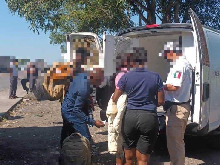 Aseguran a 36 migrantes en municipios del centro de Veracruz
