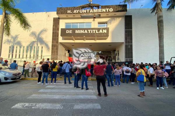 Estalló la huelga en Minatitlán; reclaman 10 mdp en pagos (+Video)