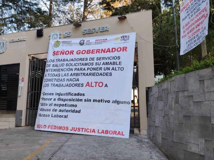 Acusan a exempleada de Salud en Xalapa de “contaminar” a sus compañeros