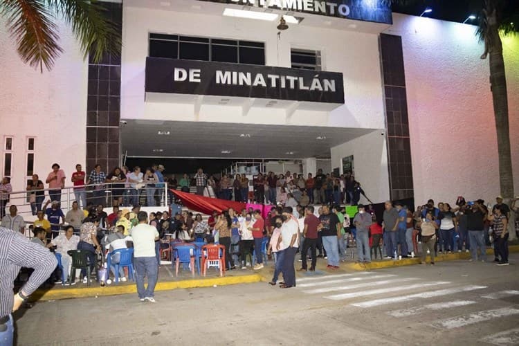 Pretenden que vaciemos las arcas del Ayuntamiento de Minatitlán: alcaldesa