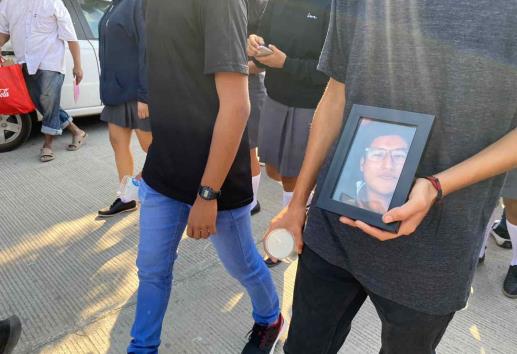 Rinden homenaje a Joel, menor asesinado en un asalto en Veracruz al salir de la escuela (+Video)