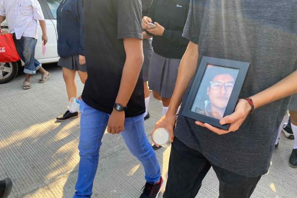 Rinden homenaje a Joel, menor asesinado en un asalto en Veracruz al salir de la escuela (+Video)