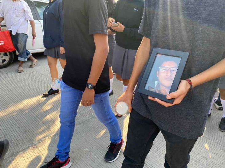 Rinden homenaje a Joel, menor asesinado en un asalto en Veracruz al salir de la escuela (+Video)