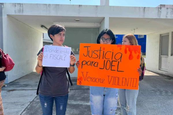 Alumnos del Cobaev se manifiestan en juzgado por crimen de Joel (+video)