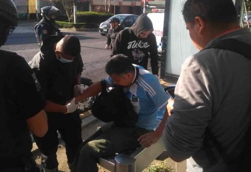 Cobarde conductor arrolla a sujeto en avenida de Xalapa