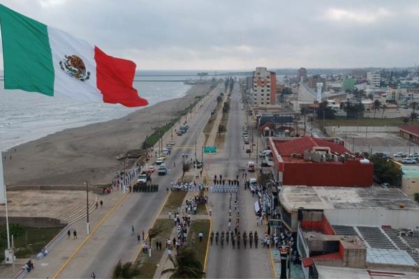 Por primera vez, asta de bandera no será izada el 24 de febrero en el malecón de Coatzacoalcos (+Video)