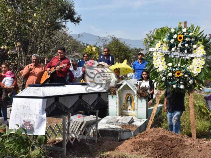 Sepultan a Joel, estudiante privado de la vida tras asalto en Veracruz (+Video)