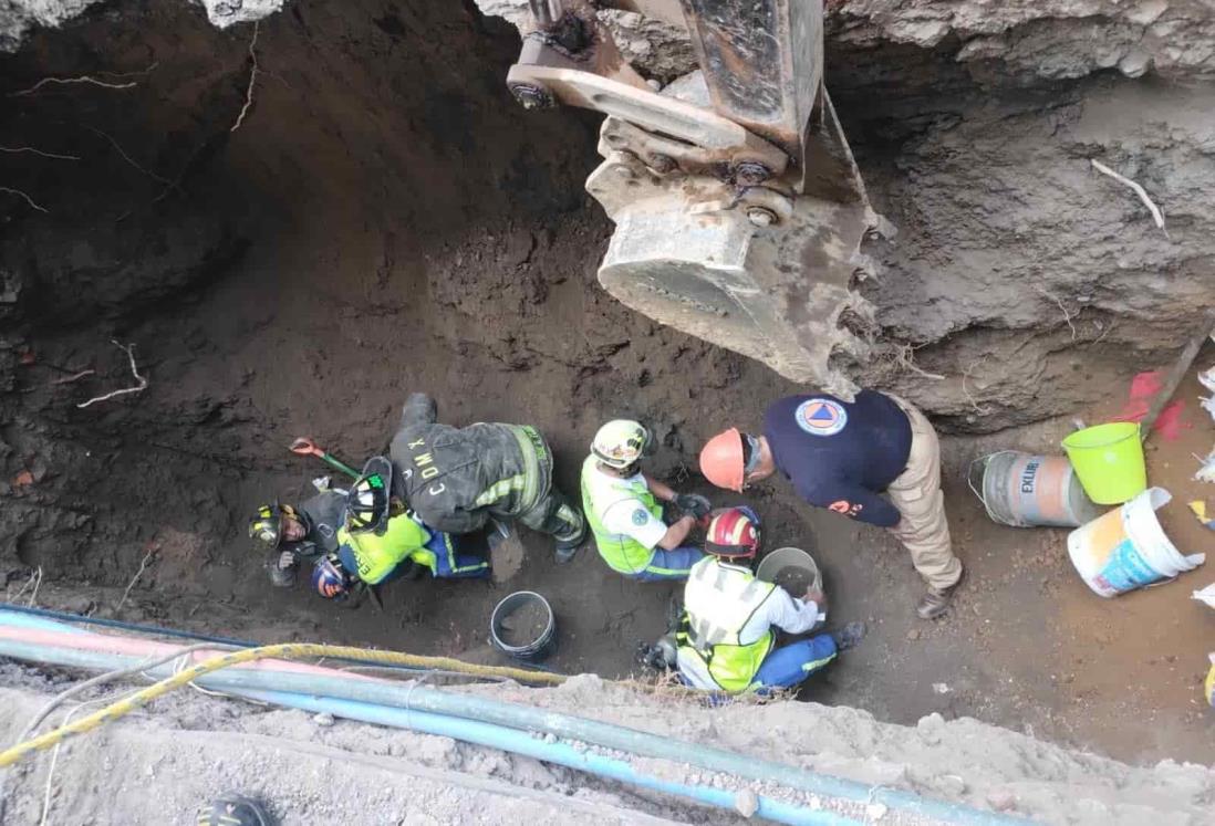 ¡Mega socavón! Trabajadores estaban en la obra cuando se formó un tremendo hoyo; uno falleció (+Video)