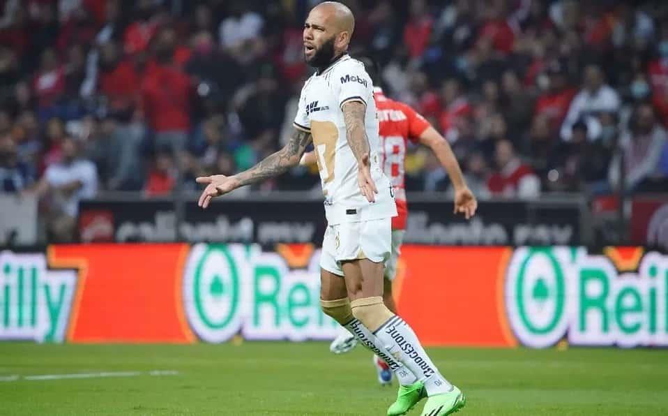 Termina Pumas relación contractual con Dani Alves