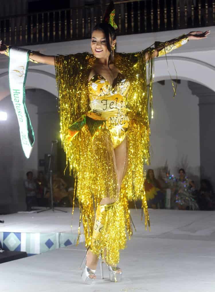 Semifinalistas de Miss Earth Veracruz modelaron vestidos con material reciclados