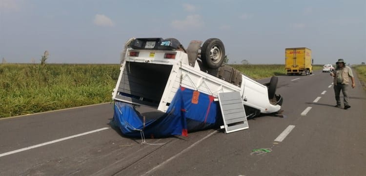 Aparatosa volcadura de camioneta en Las Matas; no hubo lesionados (+Vídeo)