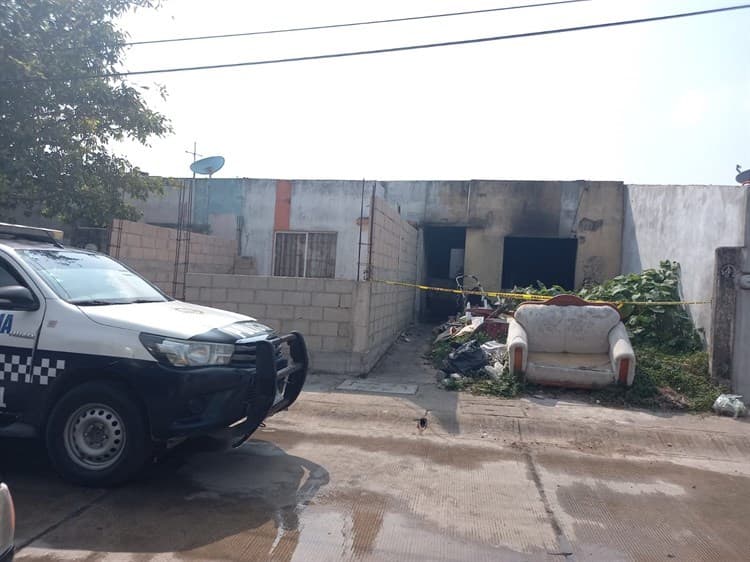 Persona de la tercera edad muere calcinado dentro de su domicilio en Coatzacoalcos