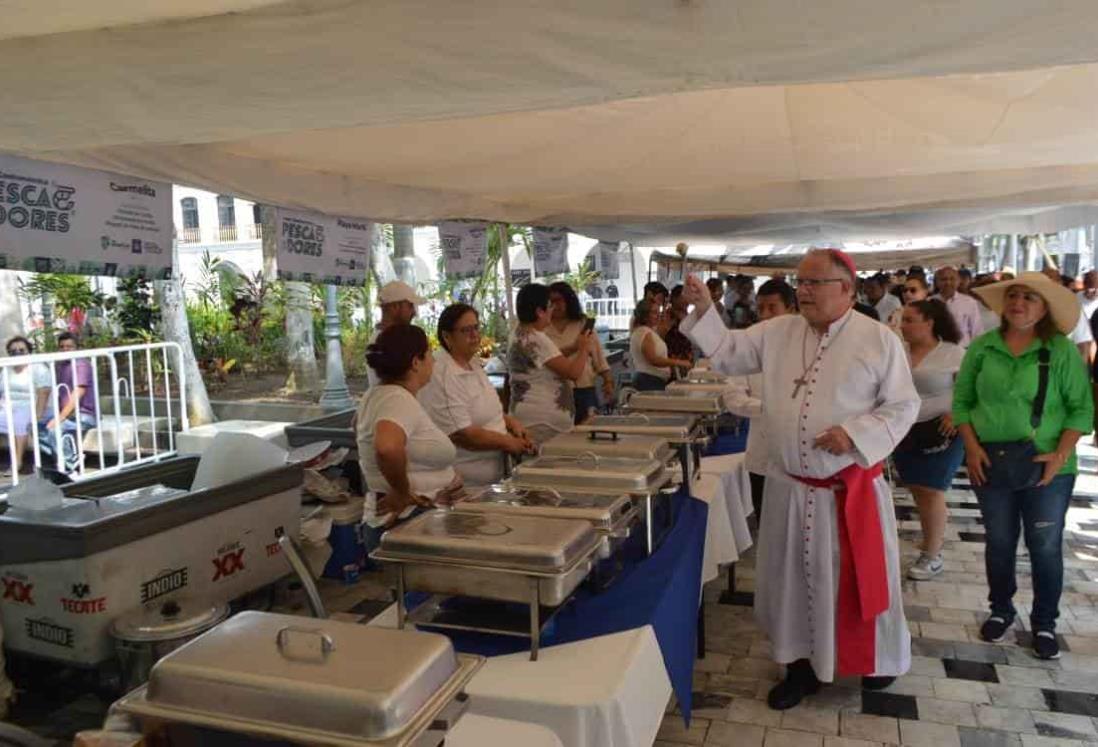 Pescadores realizan muestra culinaria en Veracruz