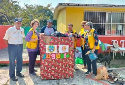 ¡Les llevan alegría! Niños reciben juguetes tras realizarse colecta en Alvarado