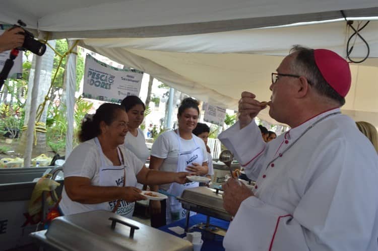 Realizan muestra culinaria pescadores en Veracruz