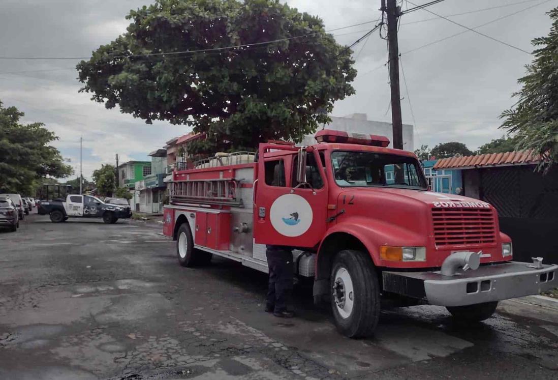¡Se quedan atrapados! Personas se quedan atoradas en elevador de un hospital en Veracruz